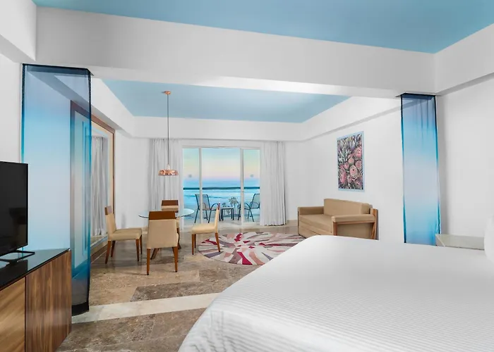 Altitude By Krystal Grand Cabos 4*