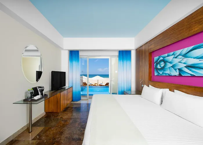 Altitude By Krystal Grand Cabos 4*