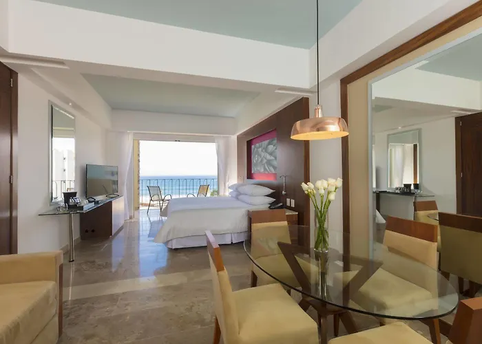 Altitude By Krystal Grand Cabos 4*