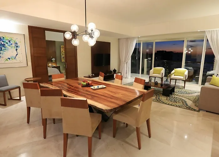 Altitude By Krystal Grand Cabos 4*