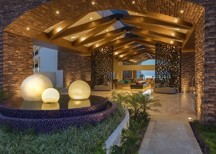 Altitude By Krystal Grand Cabos 4*